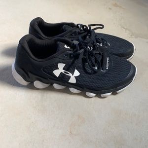 Men’s Under Armour Spine sneakers